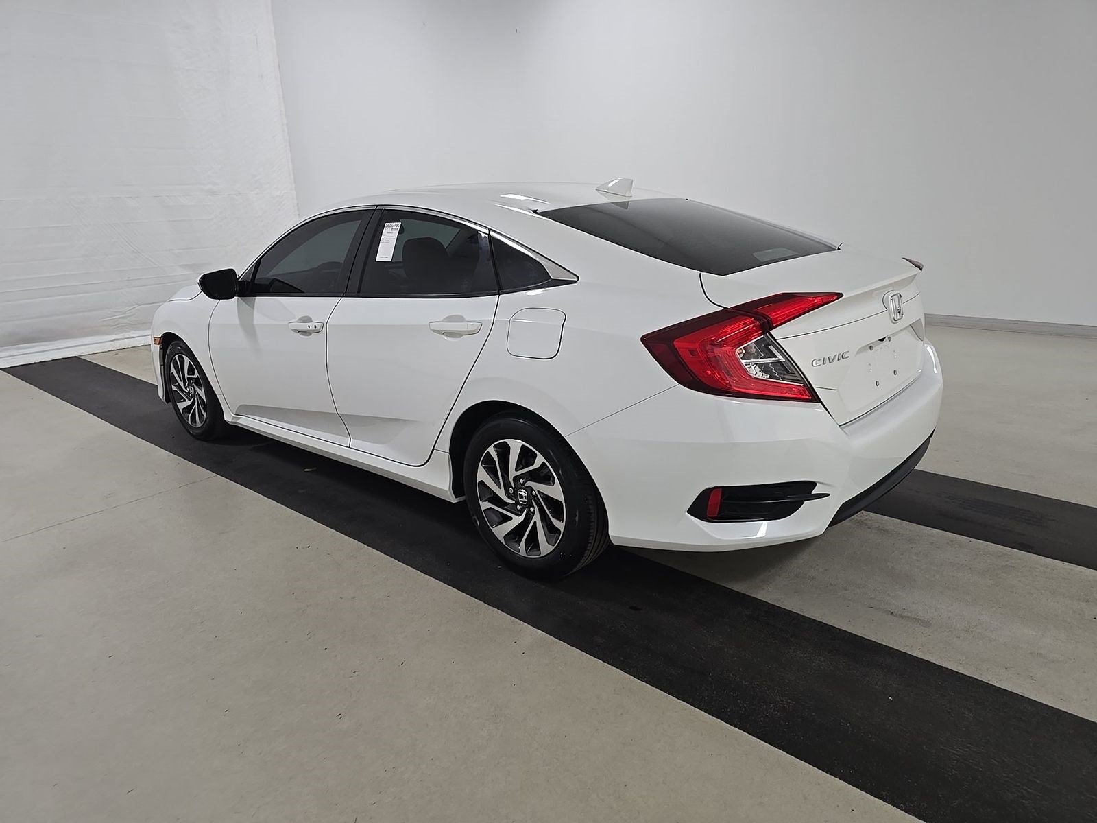Used 2018 Honda Civic EX image 8