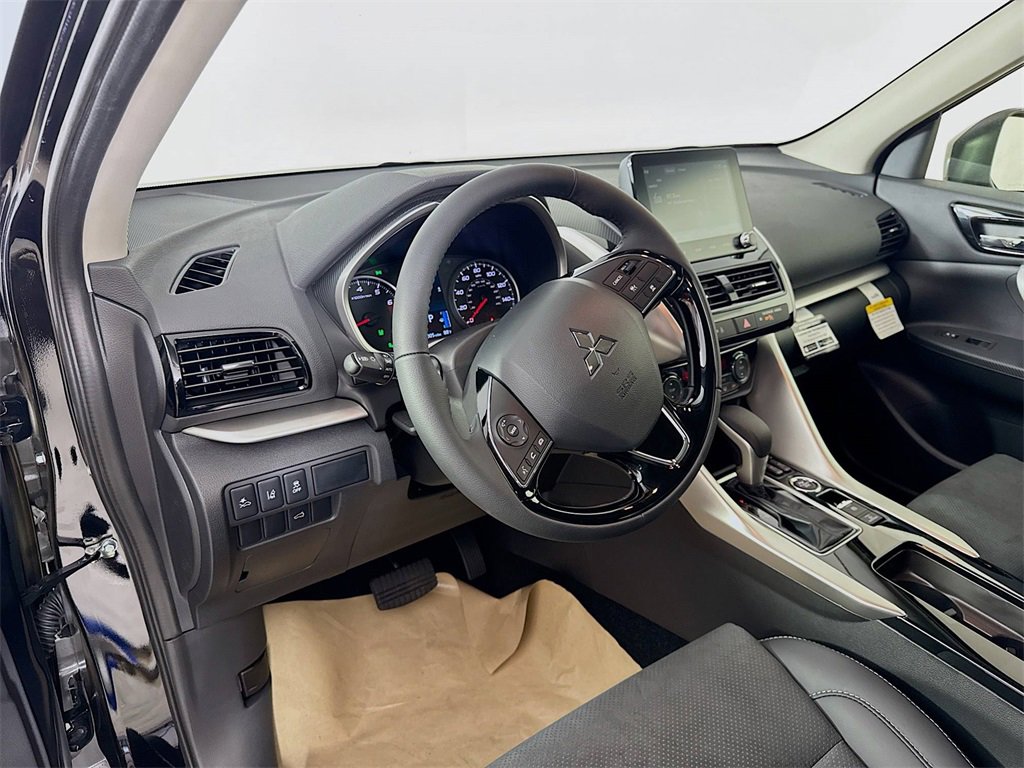 New 2026 Mitsubishi Eclipse Cross SE image 9
