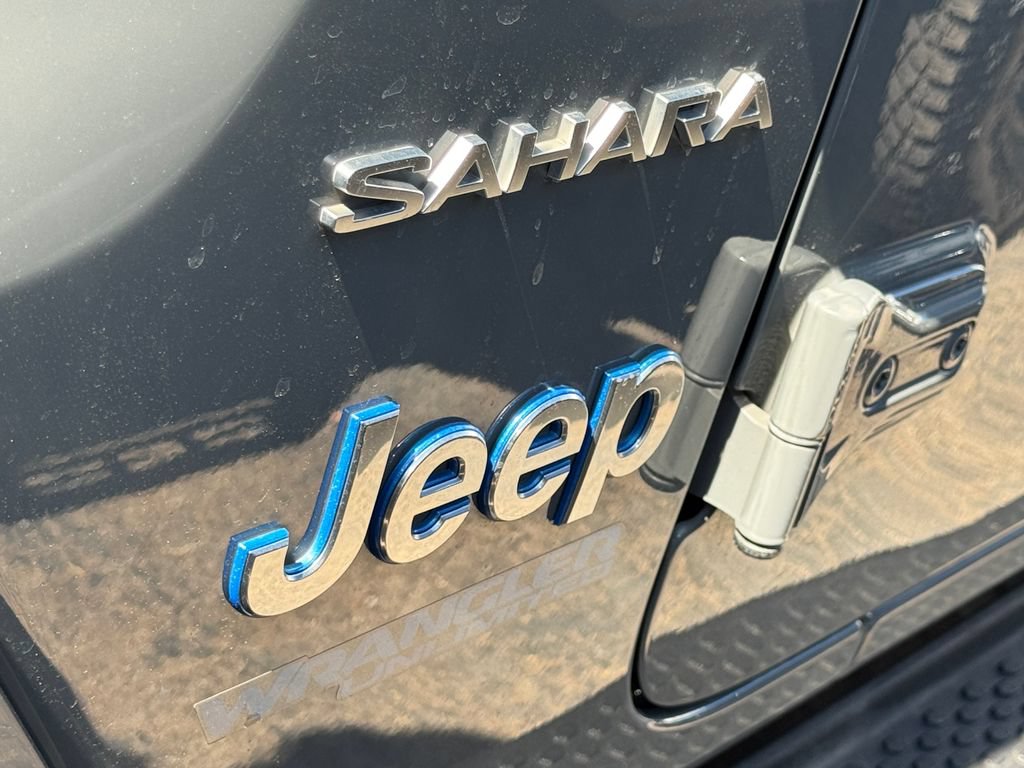 Used 2022 Jeep Wrangler Unlimited Sahara AWD/4WD image 6