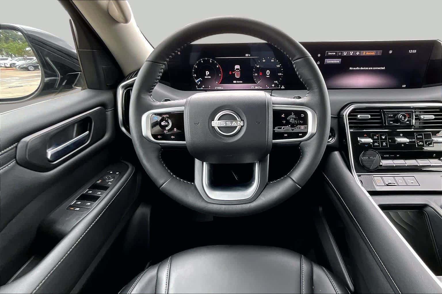 Used 2025 Nissan Armada SV AWD/4WD image 6