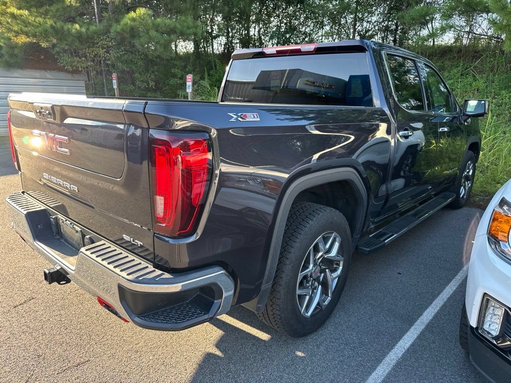 Used 2023 GMC Sierra 1500 SLT w/ SLT Premium Package AWD/4WD image 9