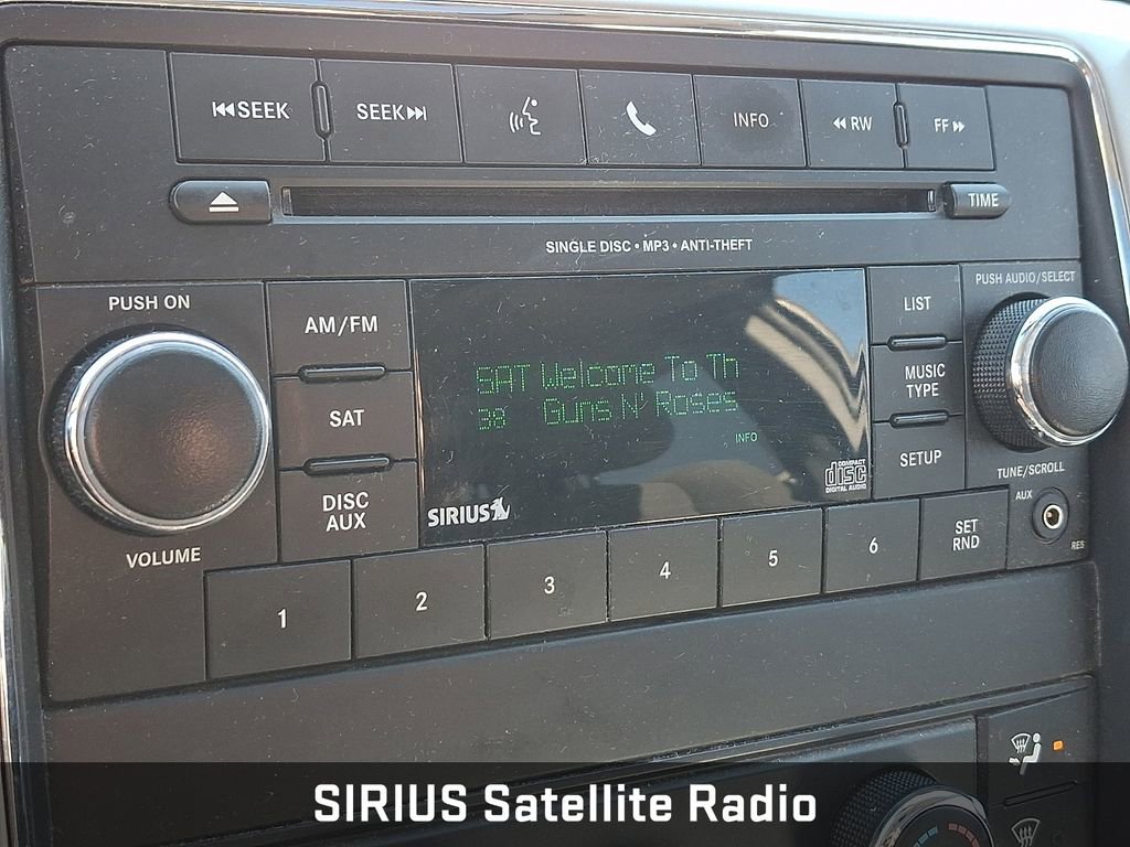 Used 2013 Jeep Grand Cherokee Laredo w/ Laredo E Group image 16