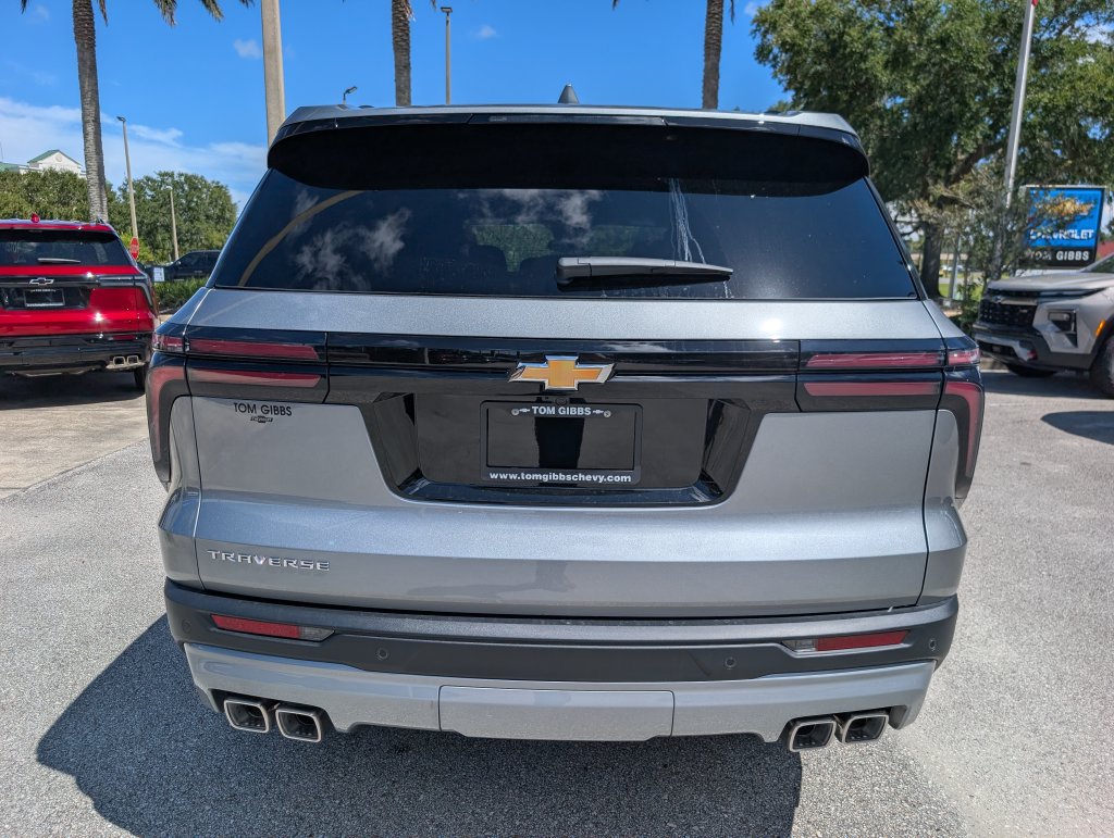New 2027 Chevrolet Traverse LT FWD image 9