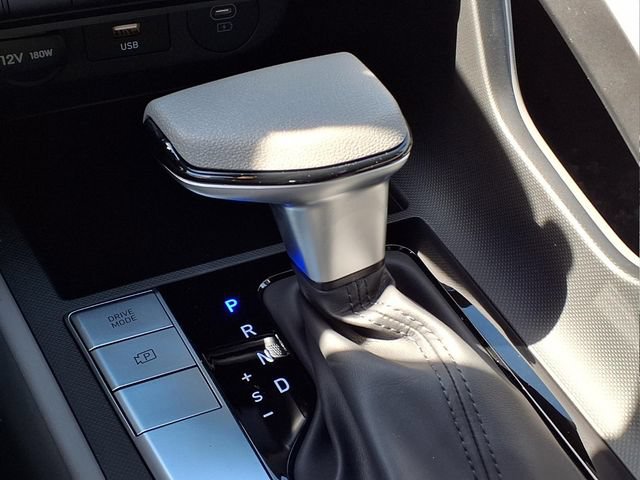 New 2026 Hyundai Elantra SE FWD image 17