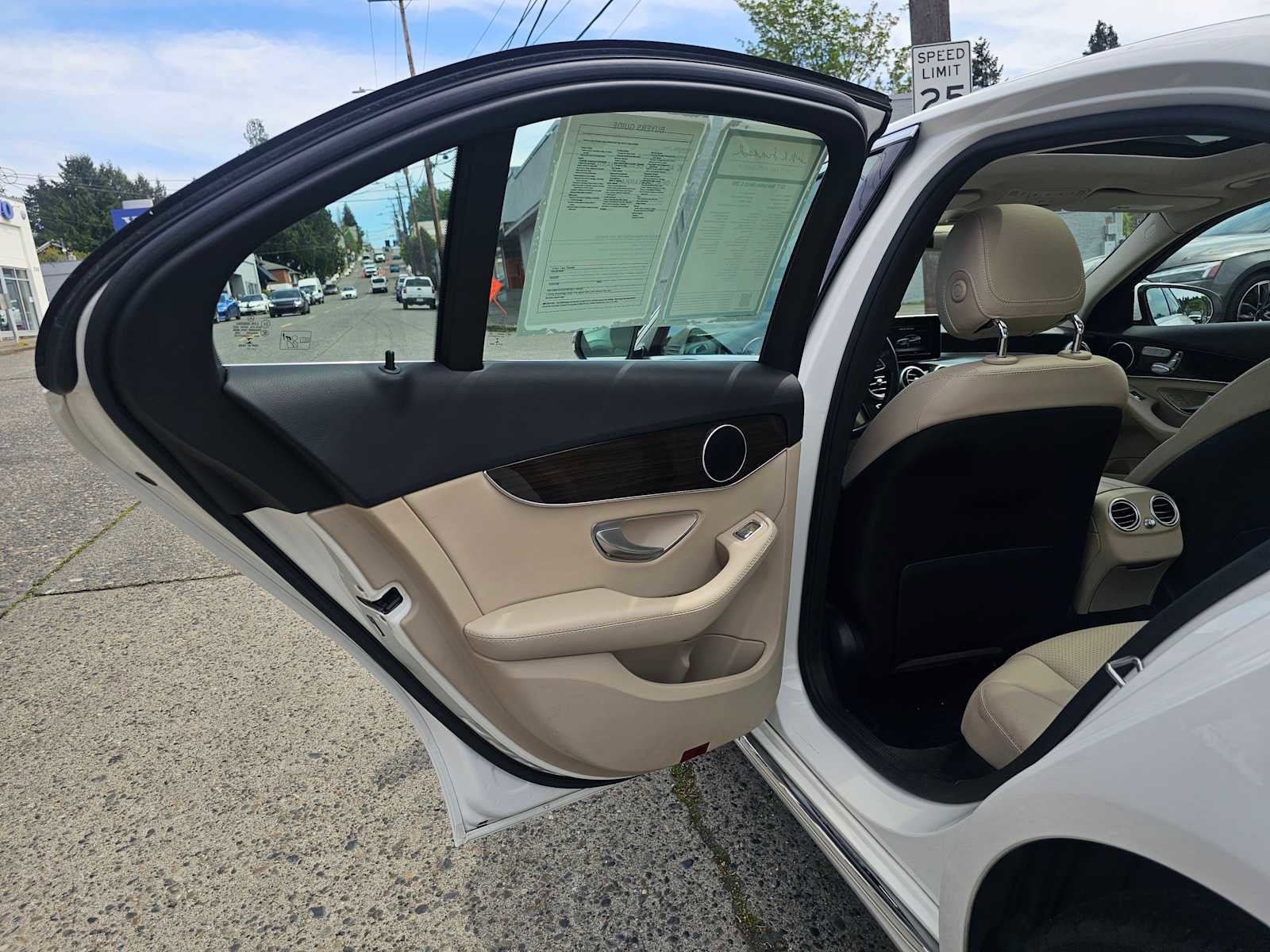 Used 2017 Mercedes-Benz C 300 4MATIC Sedan image 17