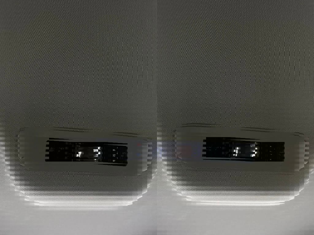 Used 2025 Toyota Sienna LE image 51