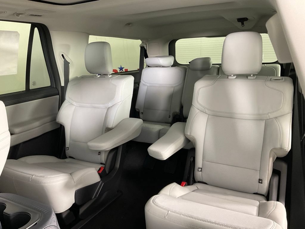 New 2027 Ford Expedition Max Platinum AWD/4WD image 16