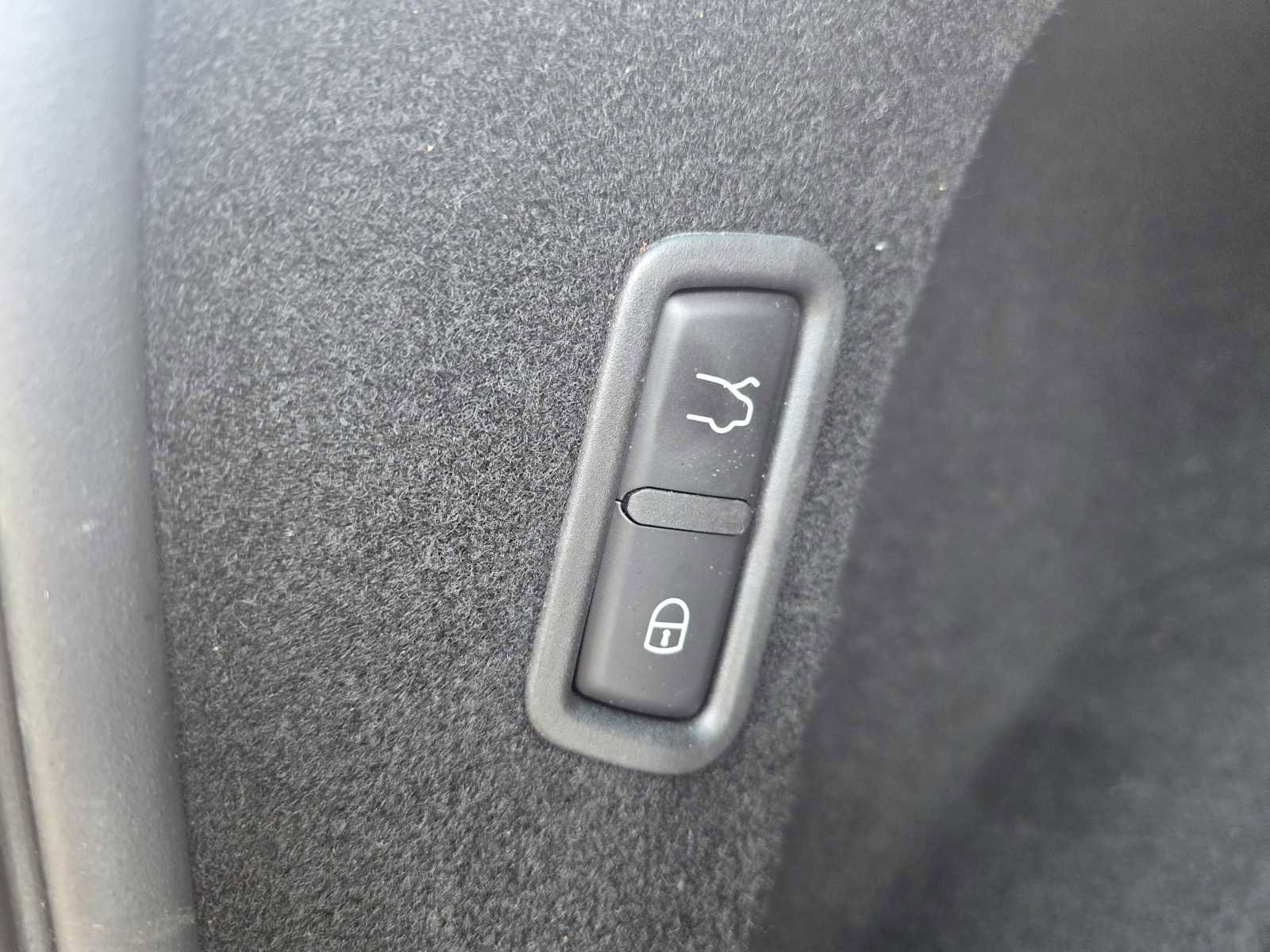 Used 2020 Maserati Levante S GranLusso image 18