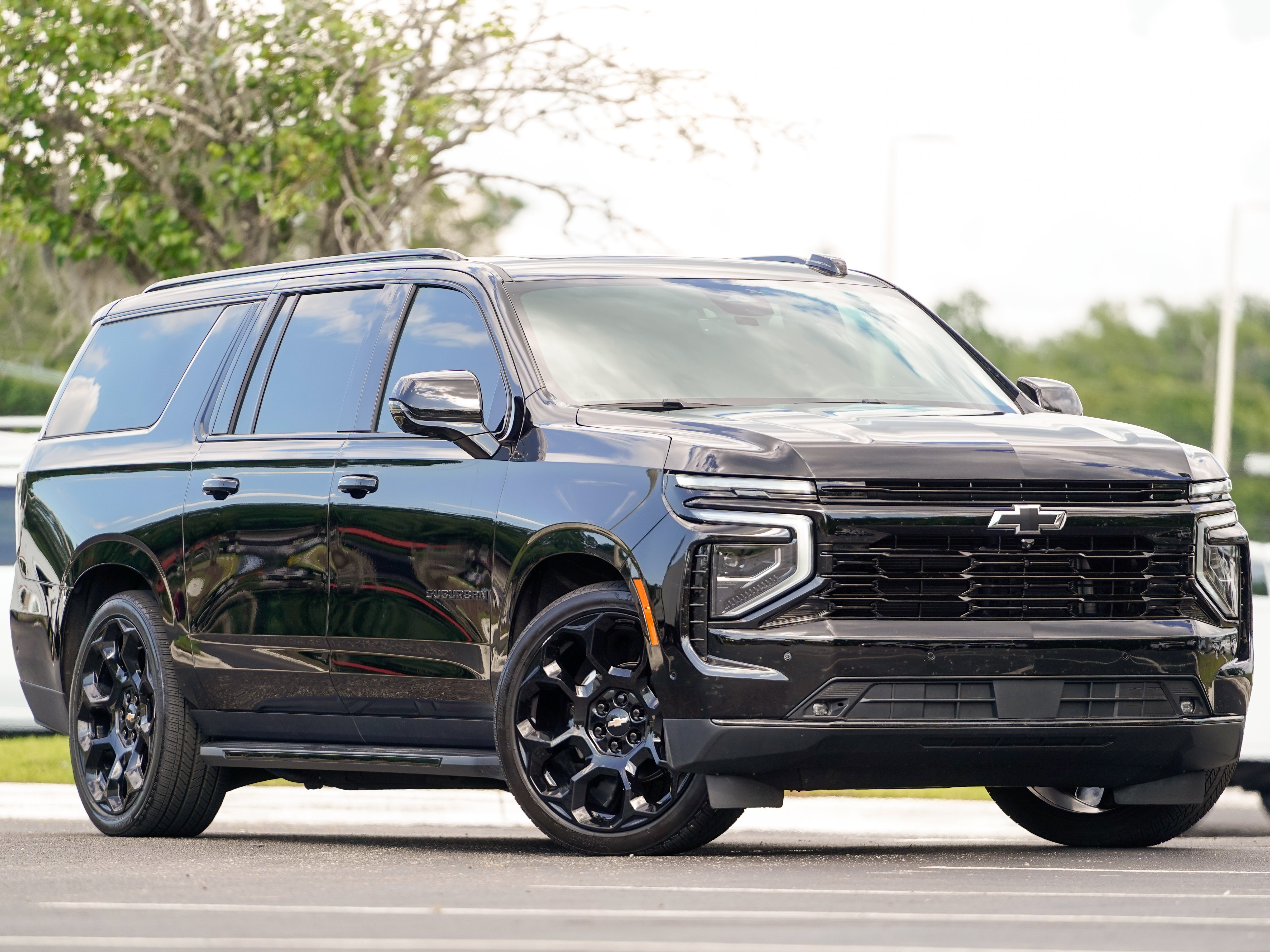 Used 2025 Chevrolet Suburban RST AWD/4WD image 74