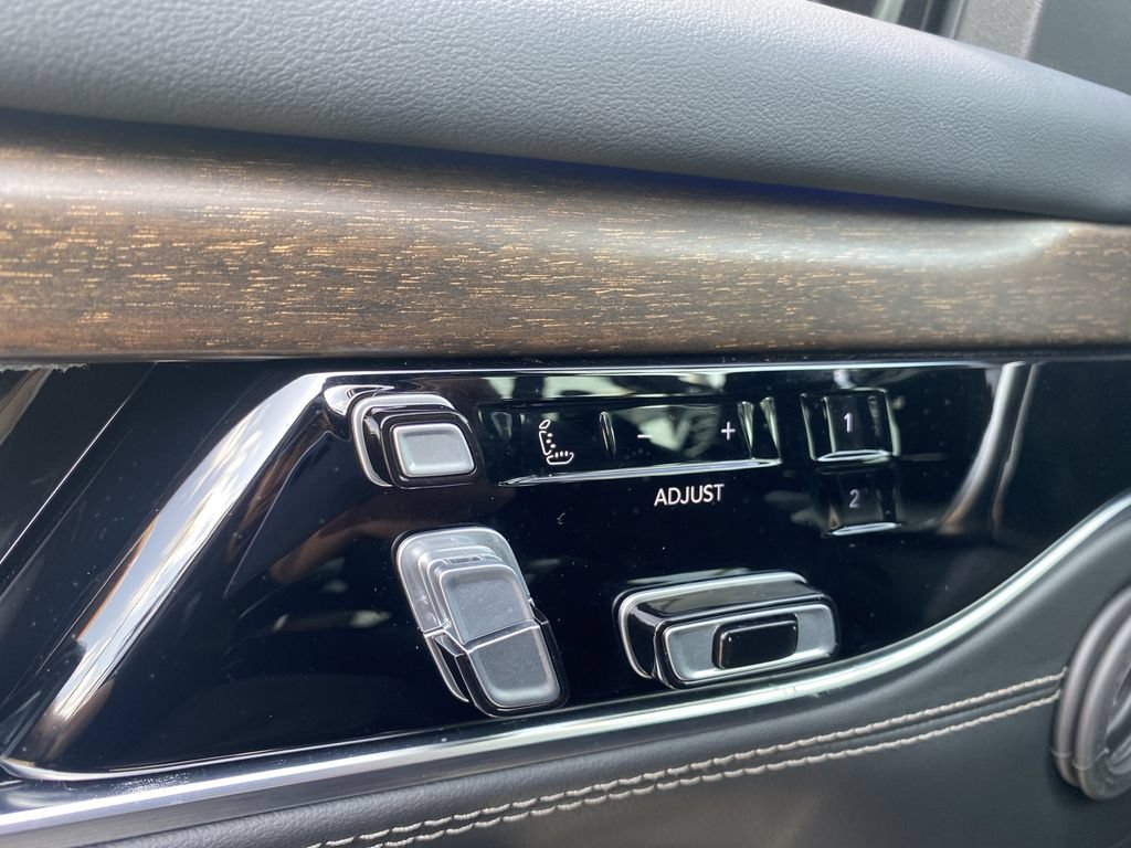 Used 2024 Jeep Grand Wagoneer Series I AWD/4WD image 12