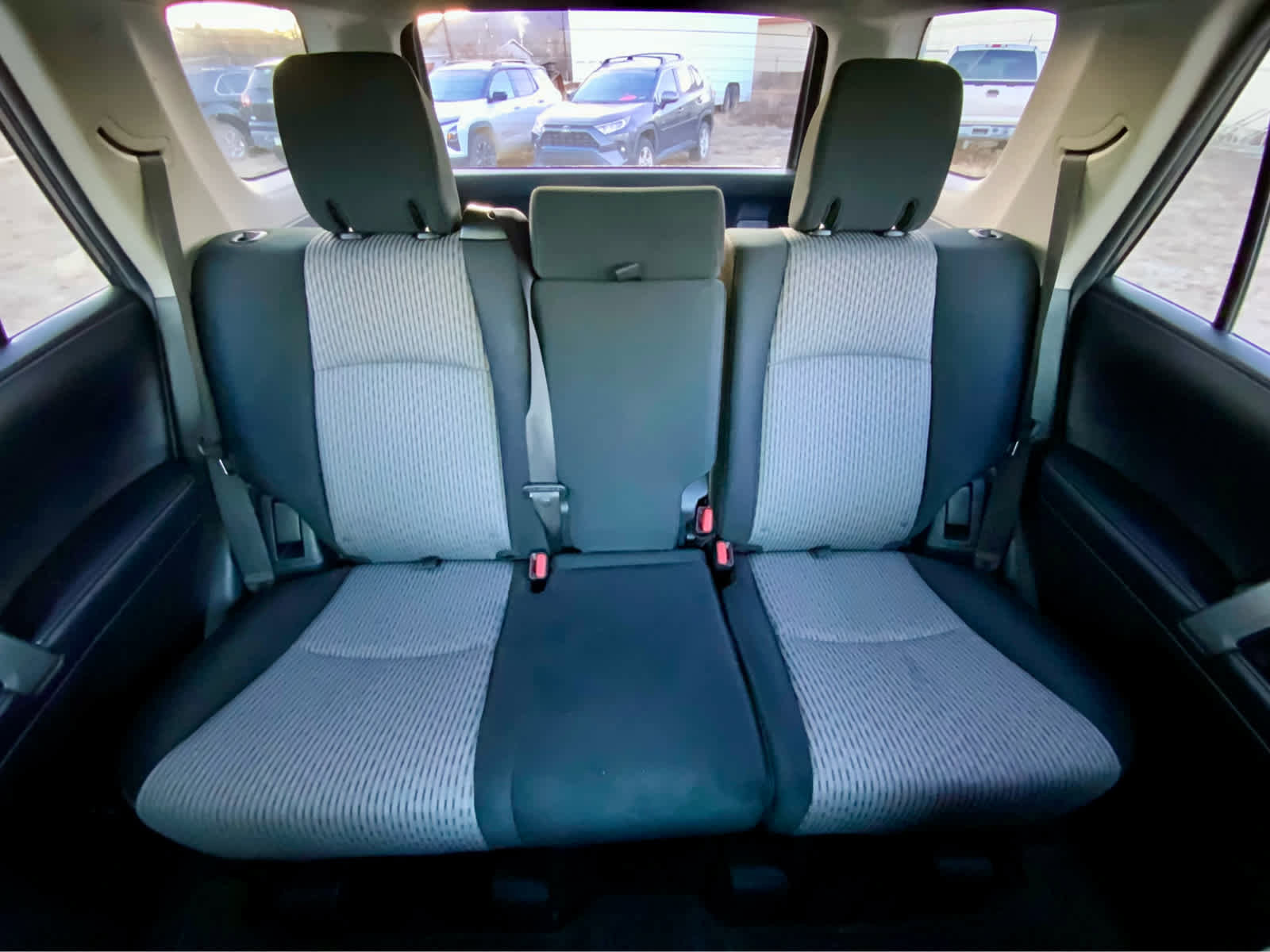 Used 2018 Toyota 4Runner SR5 image 32