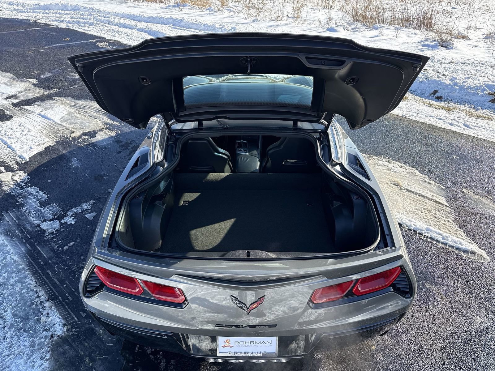 Used 2015 Chevrolet Corvette Stingray Coupe w/ Carbon Flash Badge Package image 25