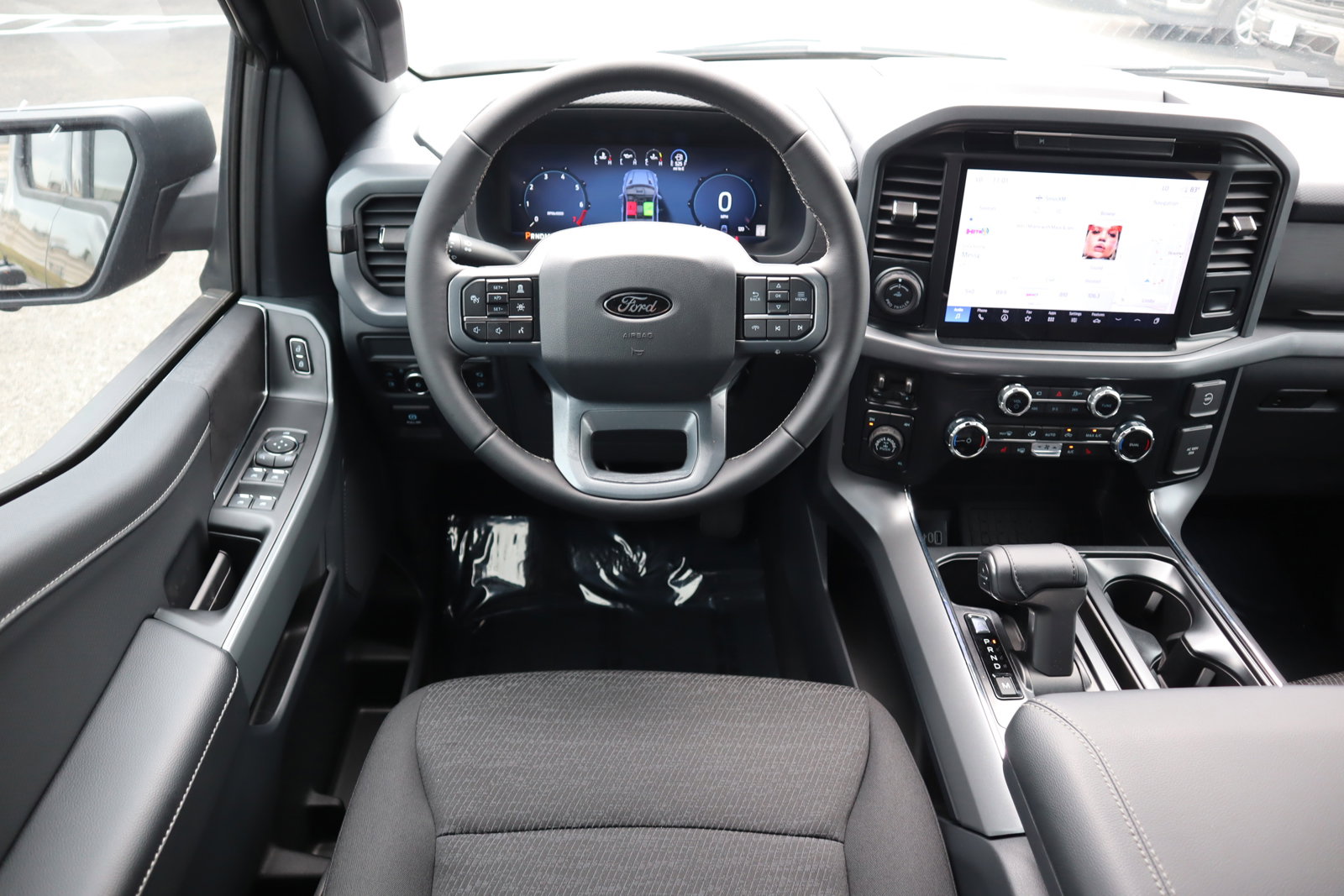 New 2025 Ford F150 XLT w/ Equipment Group 302A MID image 23