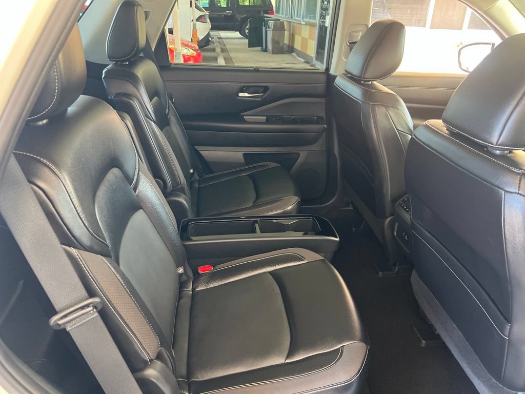 Certified 2023 Nissan Pathfinder SL w/ SL Premium Package AWD/4WD image 16