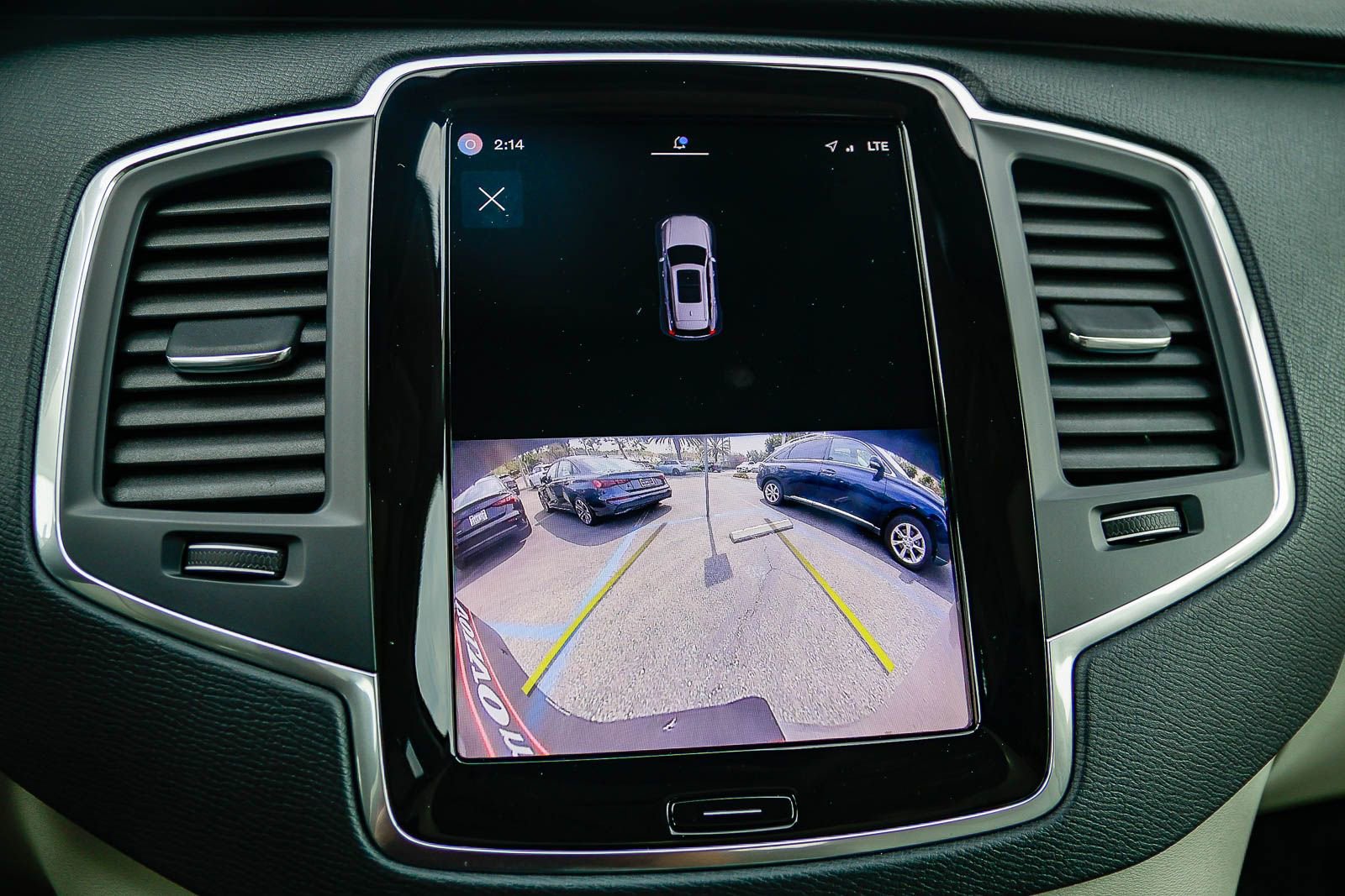 Used 2024 Volvo XC90 B5 Core w/ Protection Package Premier image 27