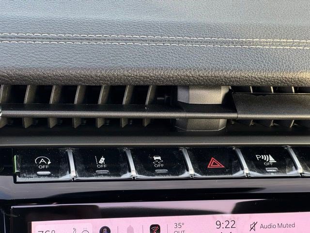 New 2025 Jeep Grand Cherokee L Limited w/ Trailer Tow Package image 15