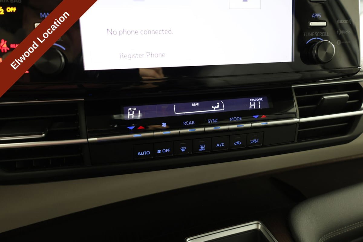 Used 2022 Toyota Sienna LE FWD image 27