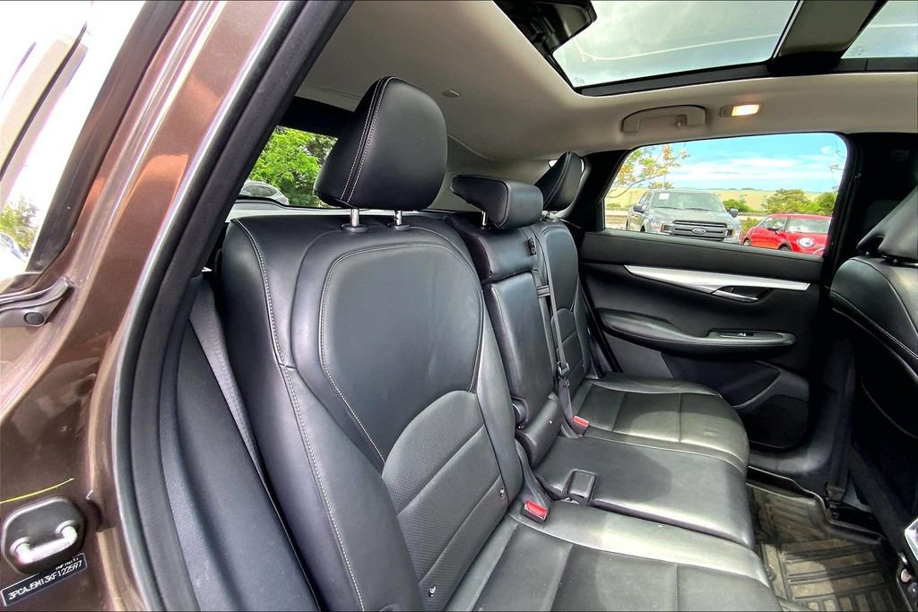 Used 2019 INFINITI QX50 Essential w/ Cargo Package FWD image 26