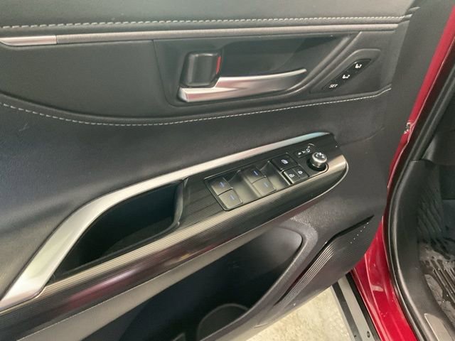 Used 2021 Toyota Venza XLE w/ Softex Package image 17