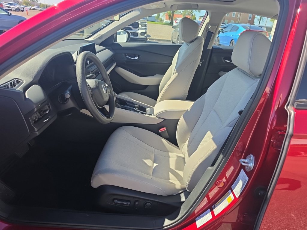 Certified 2025 Honda Accord SE image 12