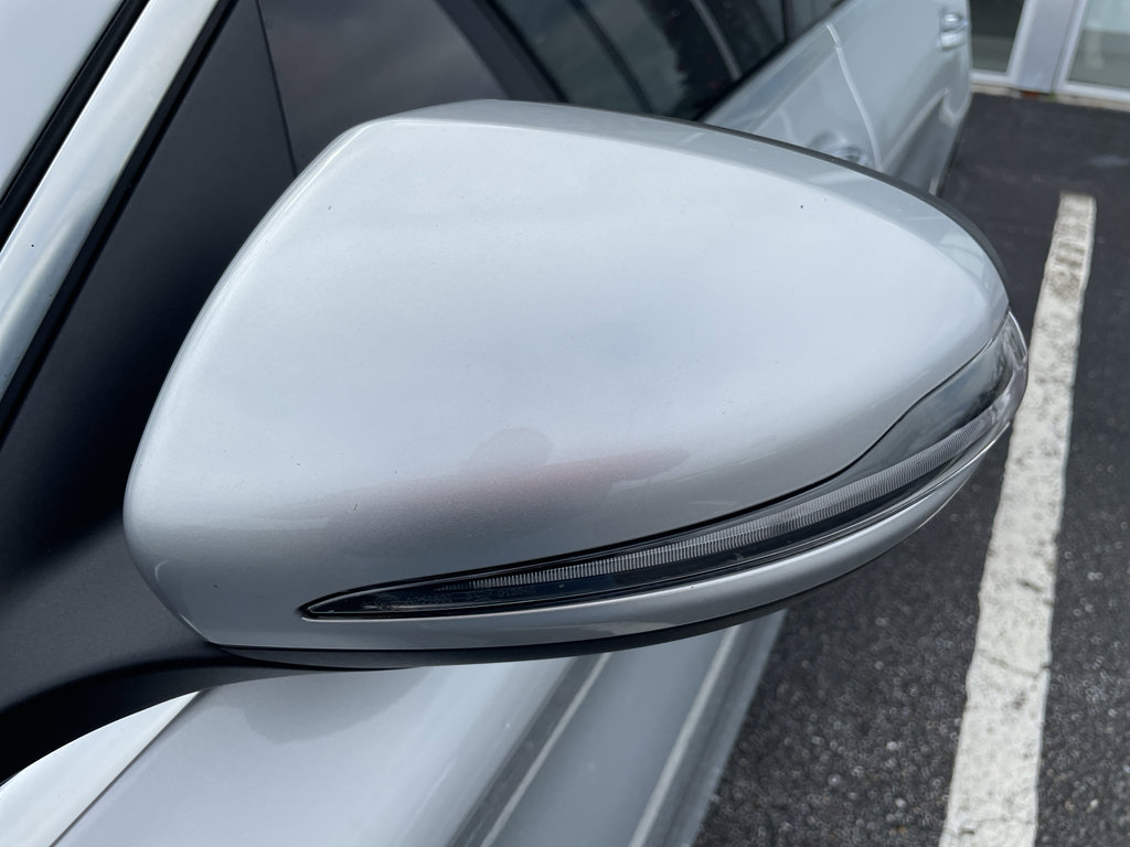 Used 2021 Mercedes-Benz C 300 Sedan image 6