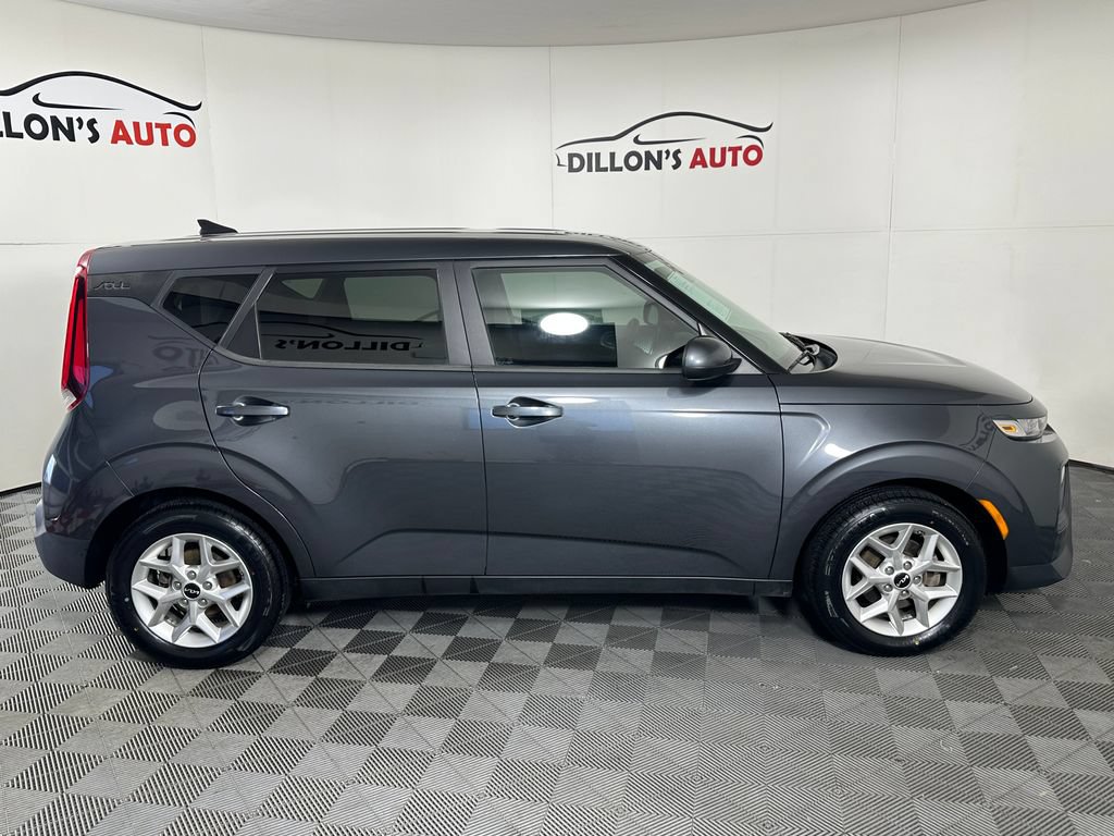 Used 2022 Kia Soul LX w/ Technology Package FWD image 8