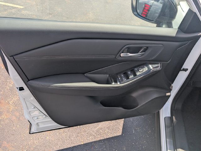 New 2026 Nissan Rogue Dark Armor AWD/4WD image 15