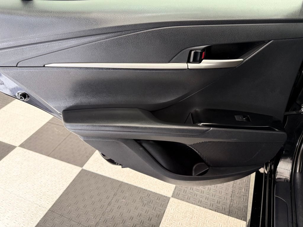 Used 2025 Toyota Camry LE FWD image 19