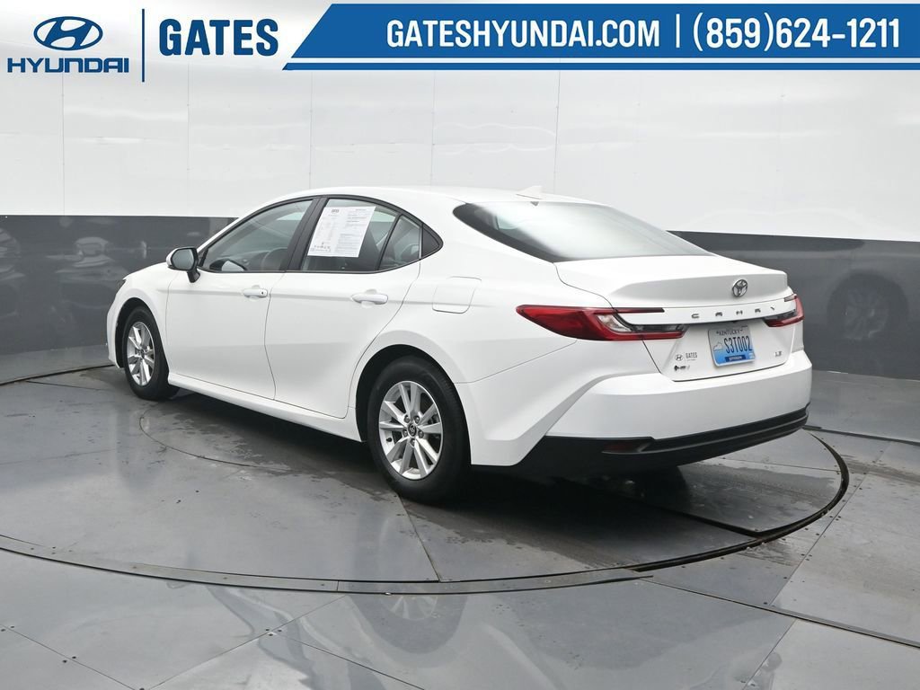 Used 2025 Toyota Camry LE image 8
