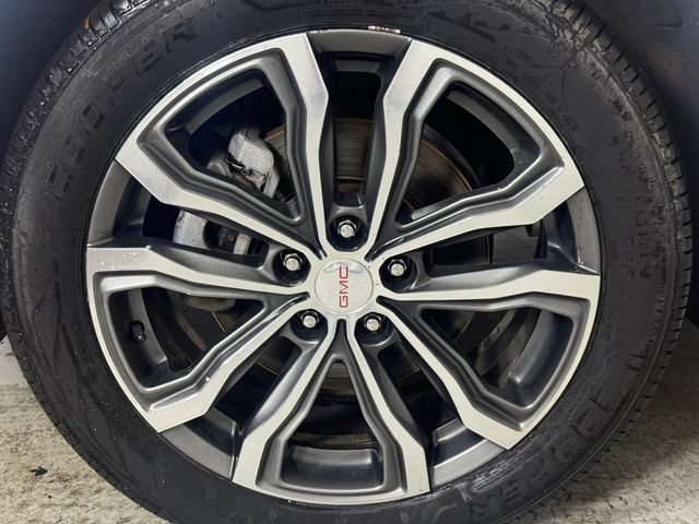 Used 2018 GMC Terrain Denali w/ Comfort Package AWD/4WD image 11