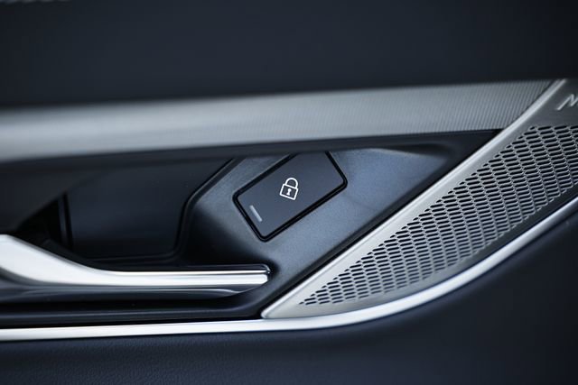 New 2024 Jaguar XF R-Dynamic SE AWD/4WD image 35