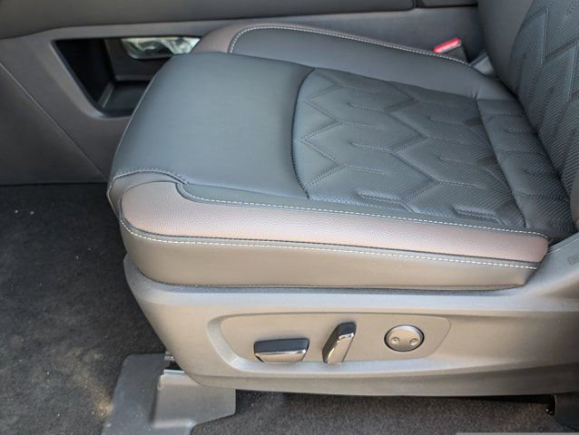 New 2026 Nissan Pathfinder Platinum FWD image 10