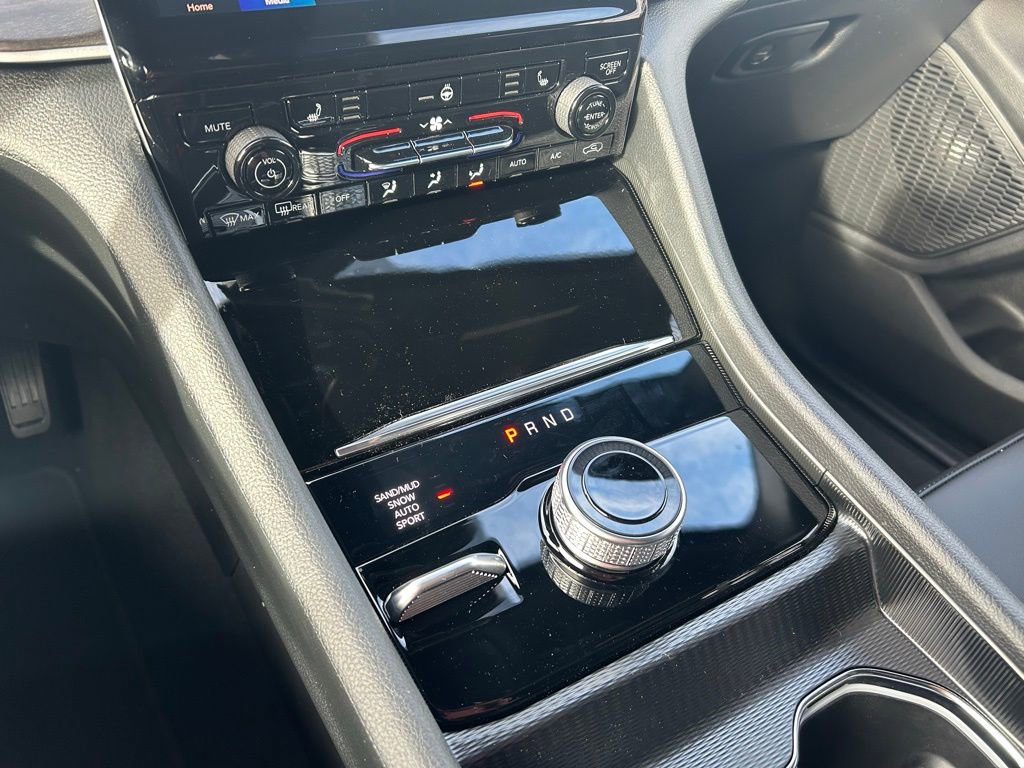 New 2025 Jeep Grand Cherokee Limited image 16