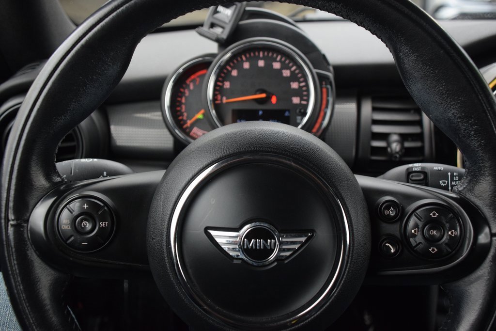 Used 2018 MINI Cooper Convertible image 20