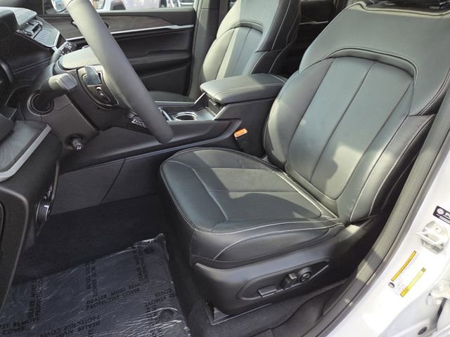 Used 2026 Jeep Grand Cherokee Limited AWD/4WD image 36