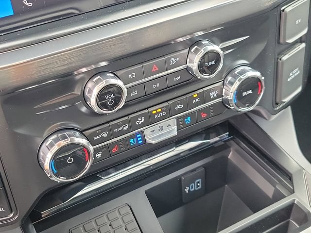New 2026 Ford F250 Lariat w/ Lariat Premium Package AWD/4WD image 16