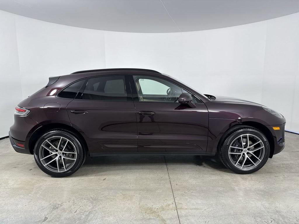 New 2026 Porsche Macan AWD/4WD image 8