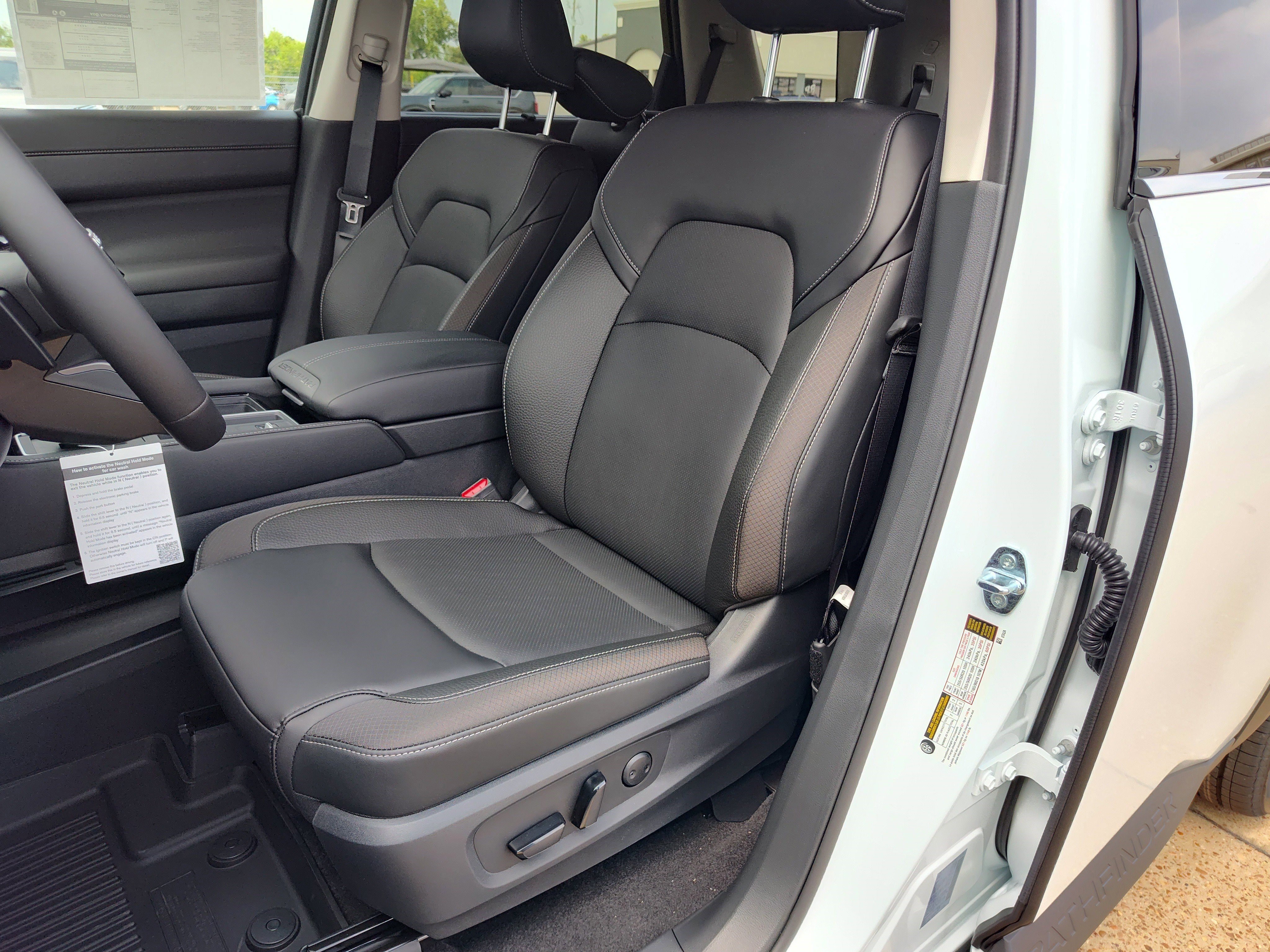 New 2026 Nissan Pathfinder SL w/ SL Premium Package FWD image 7