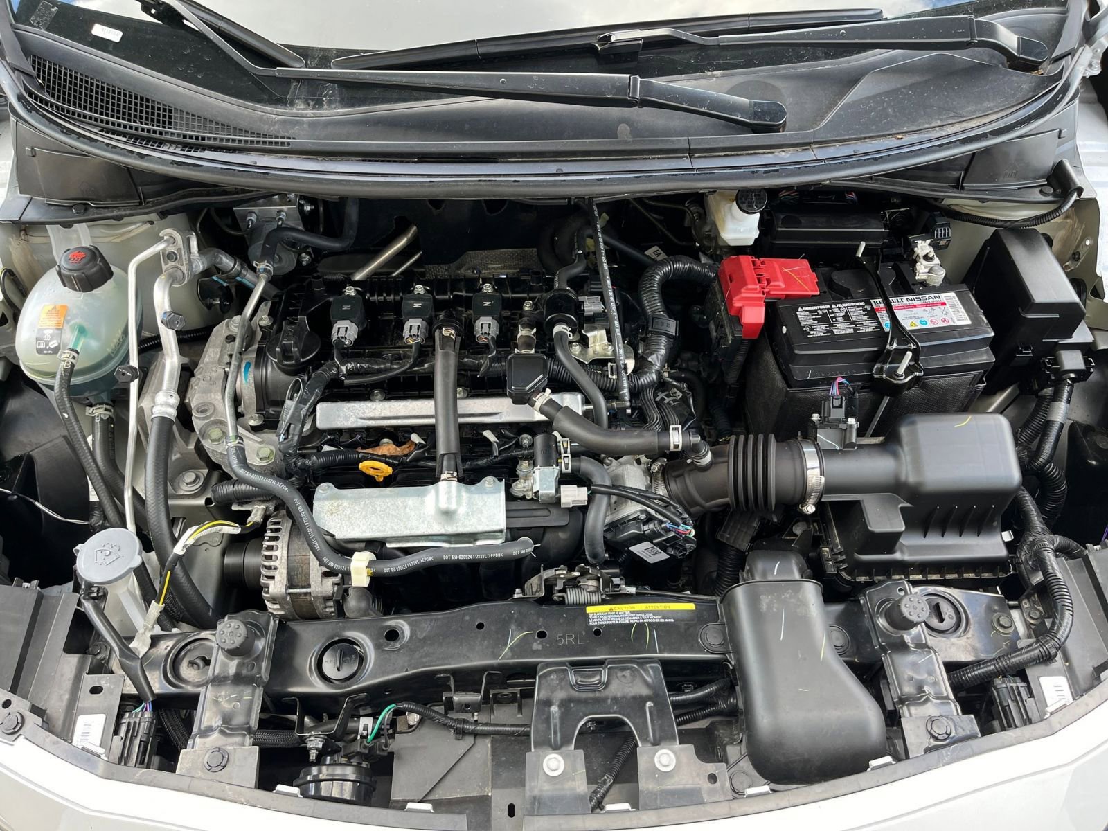 Used 2025 Nissan Versa SV image 28