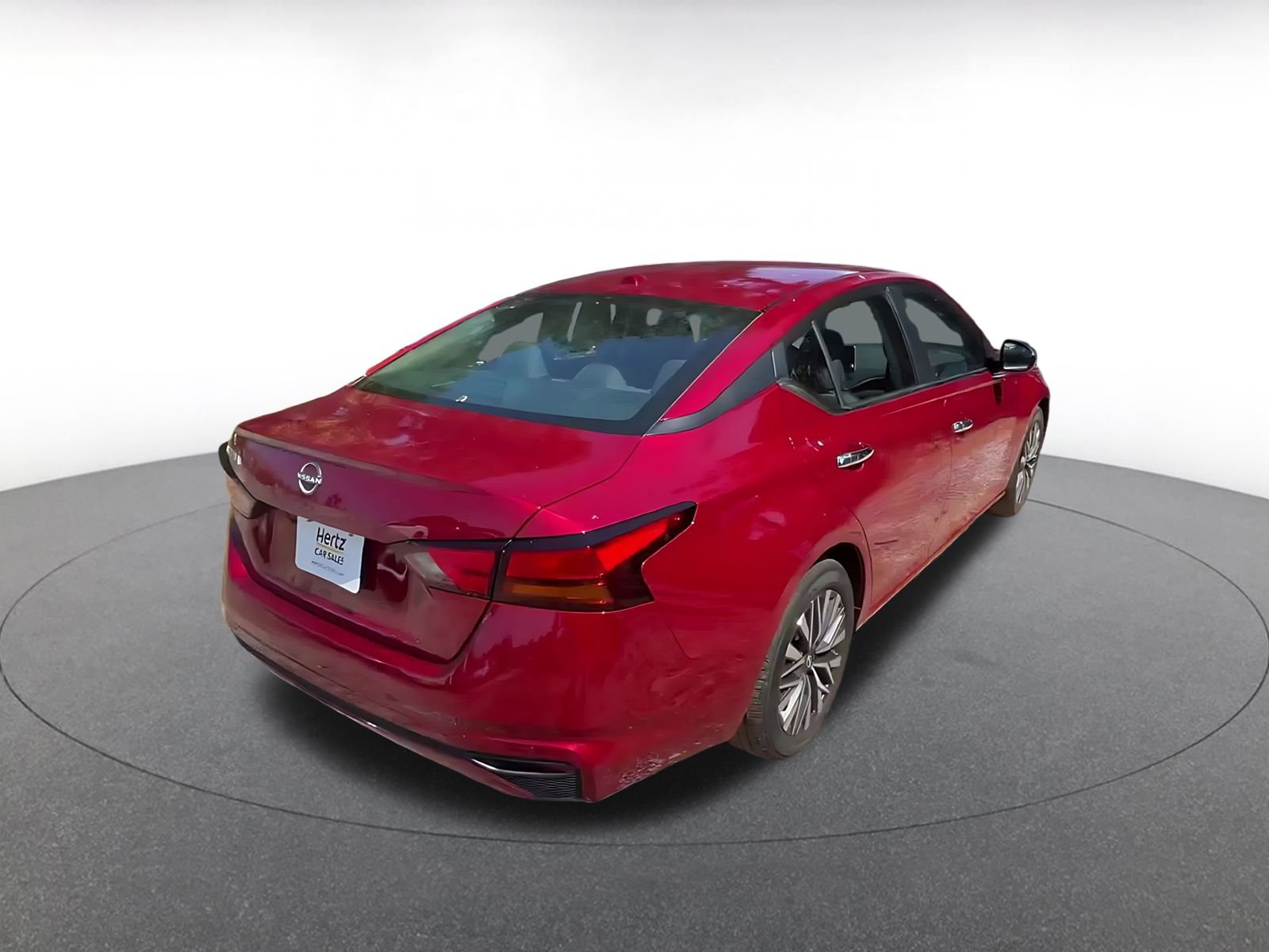 Used 2025 Nissan Altima 2.5 SV FWD image 15