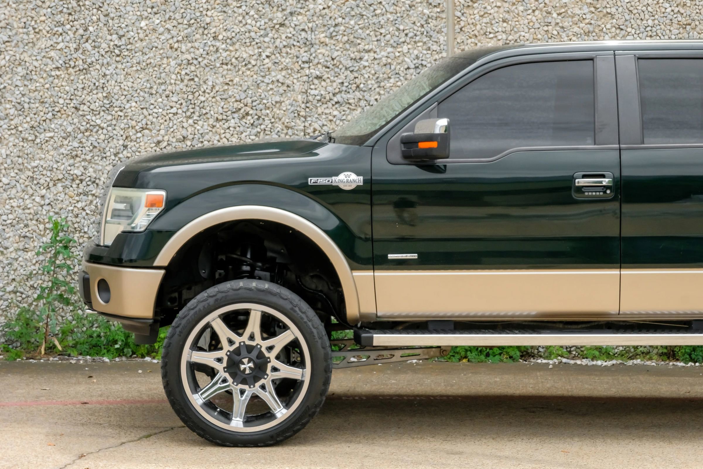 Used 2014 Ford F150 King Ranch w/ King Ranch Luxury Package AWD/4WD image 13