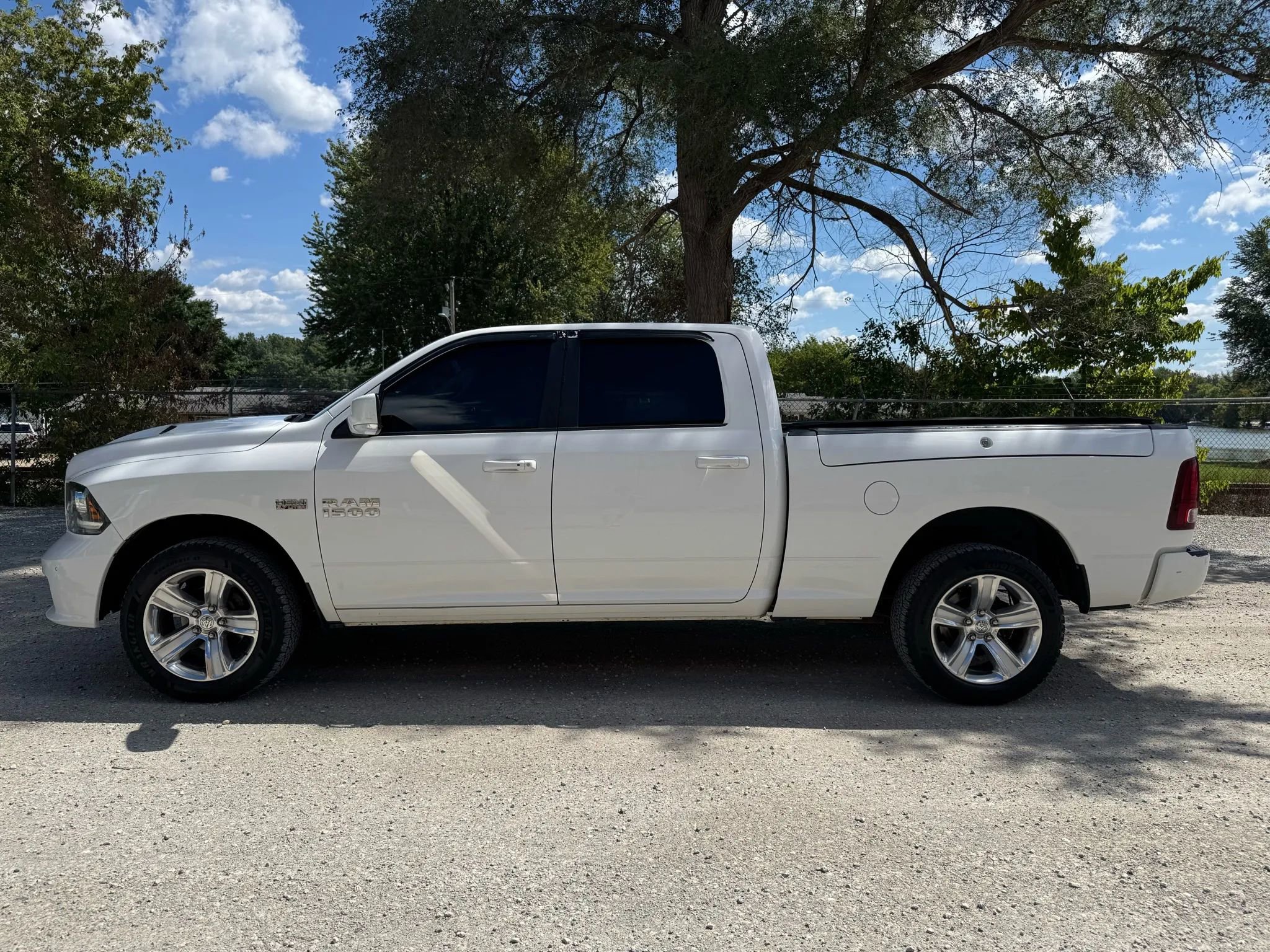 Used 2016 RAM 1500 Sport w/ Sport Premium Group image 8