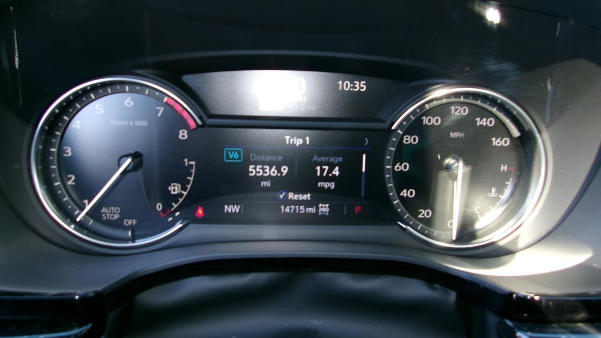 Used 2025 Cadillac XT6 Premium Luxury image 16