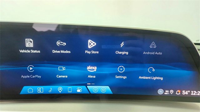 Used 2025 Cadillac Lyriq Luxury image 47