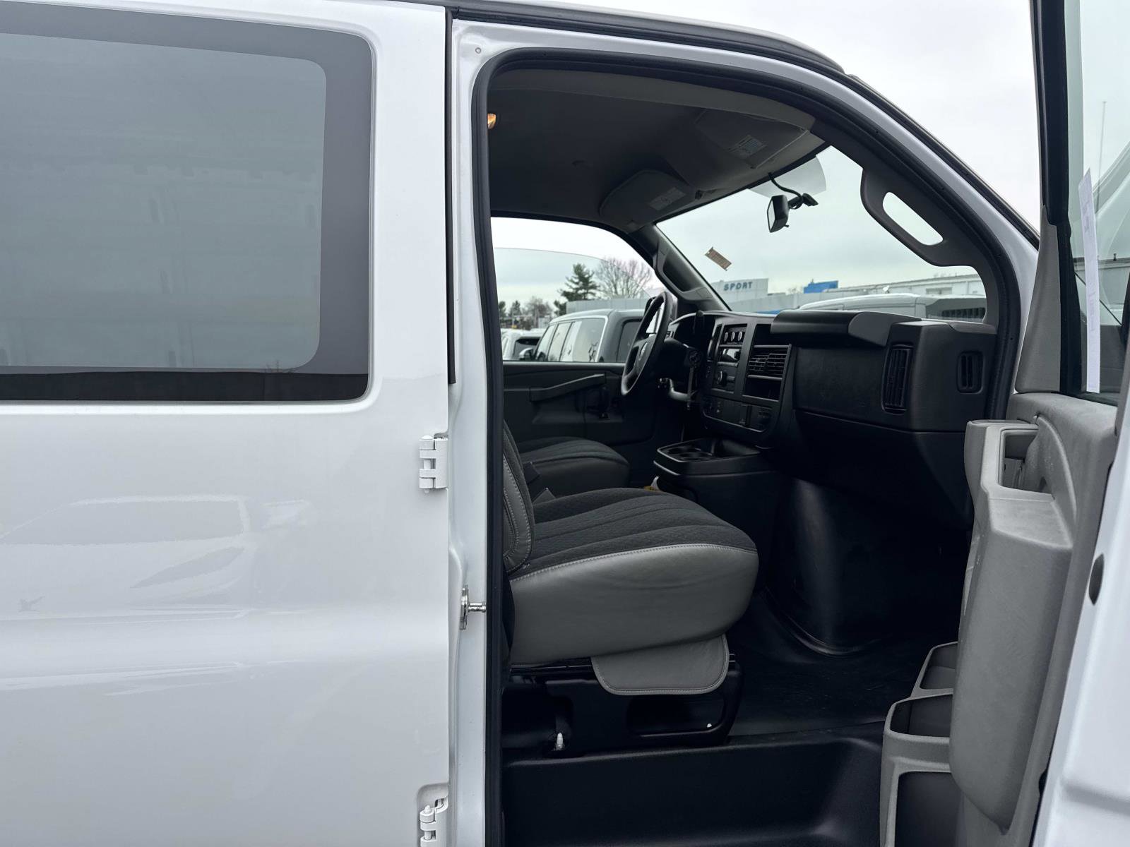 Used 2024 GMC Savana 2500 Work Van w/ Driver Convenience Package image 13