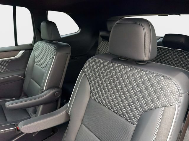 New 2026 GMC Acadia Denali w/ Super Cruise Package FWD image 12