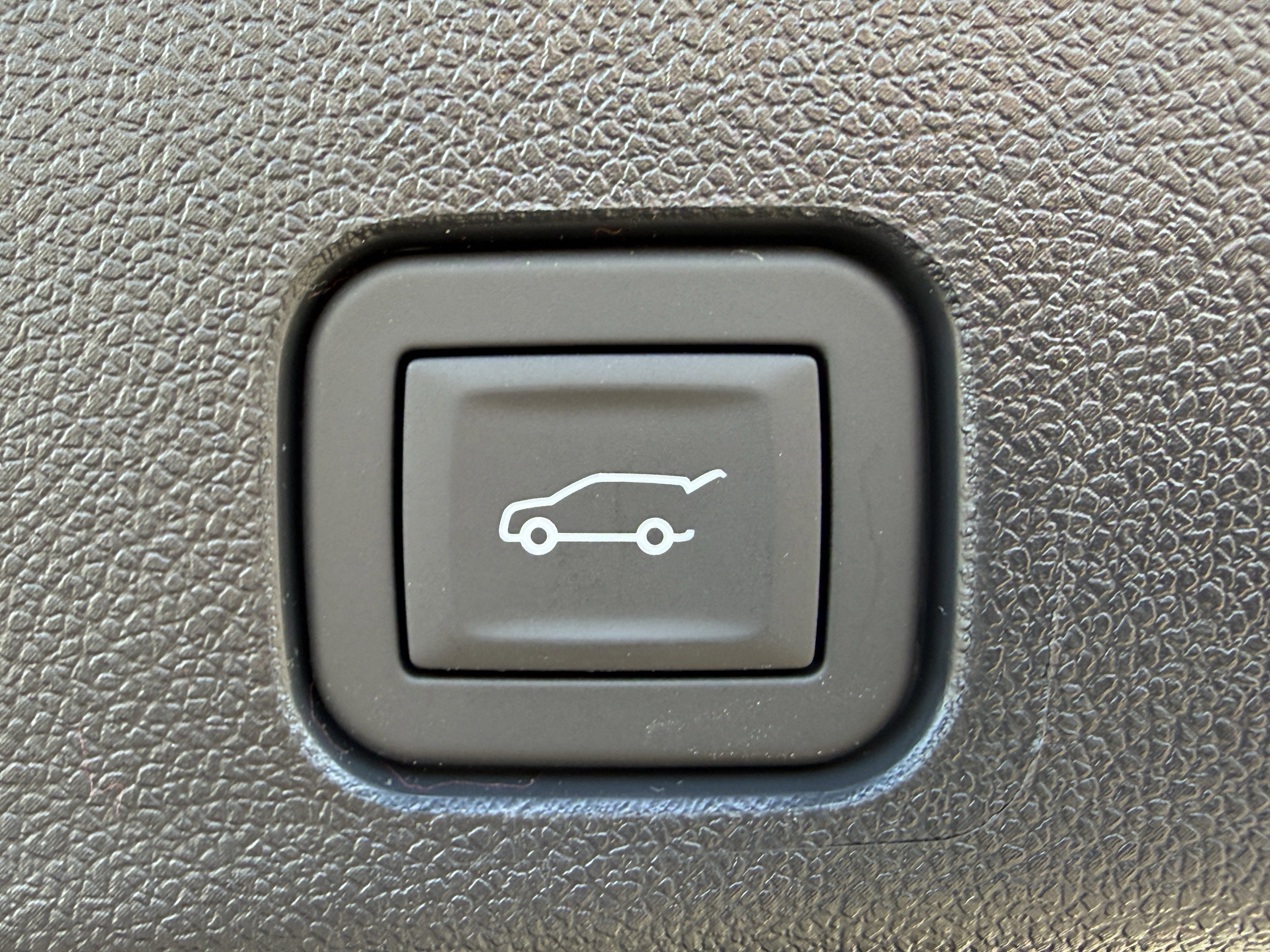 New 2026 GMC Acadia Denali Ultimate w/ LPO, Floor Liner Package image 10