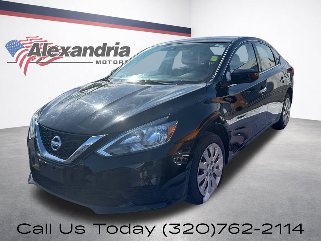 Used 2017 Nissan Sentra SV FWD image 1