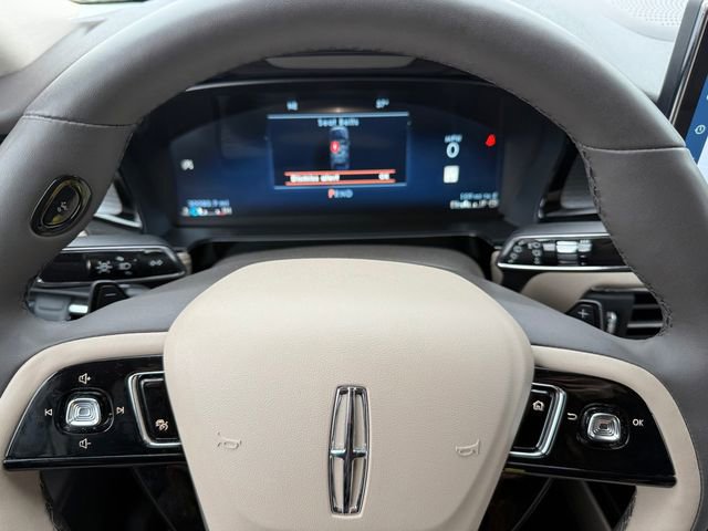 Used 2023 Lincoln Corsair AWD w/ Equipment Group 101A image 18