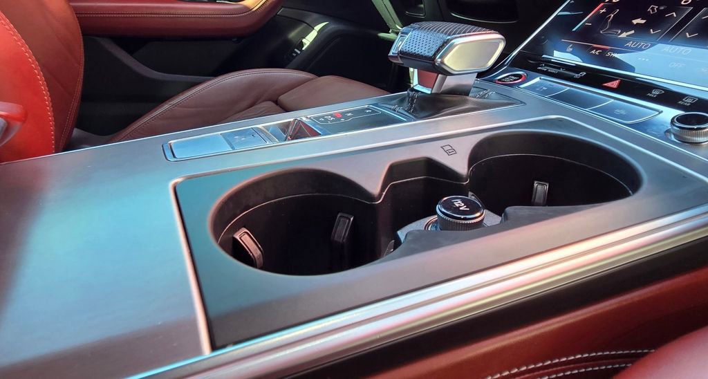 Used 2021 Audi S6 Prestige w/ Prestige Package image 27